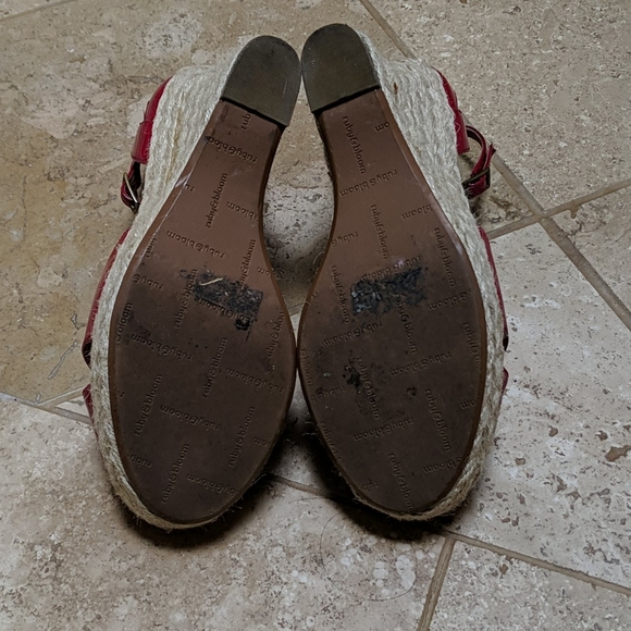 Beautiful Ruby Red Leather platform espadrilles - Picture 4 of 4